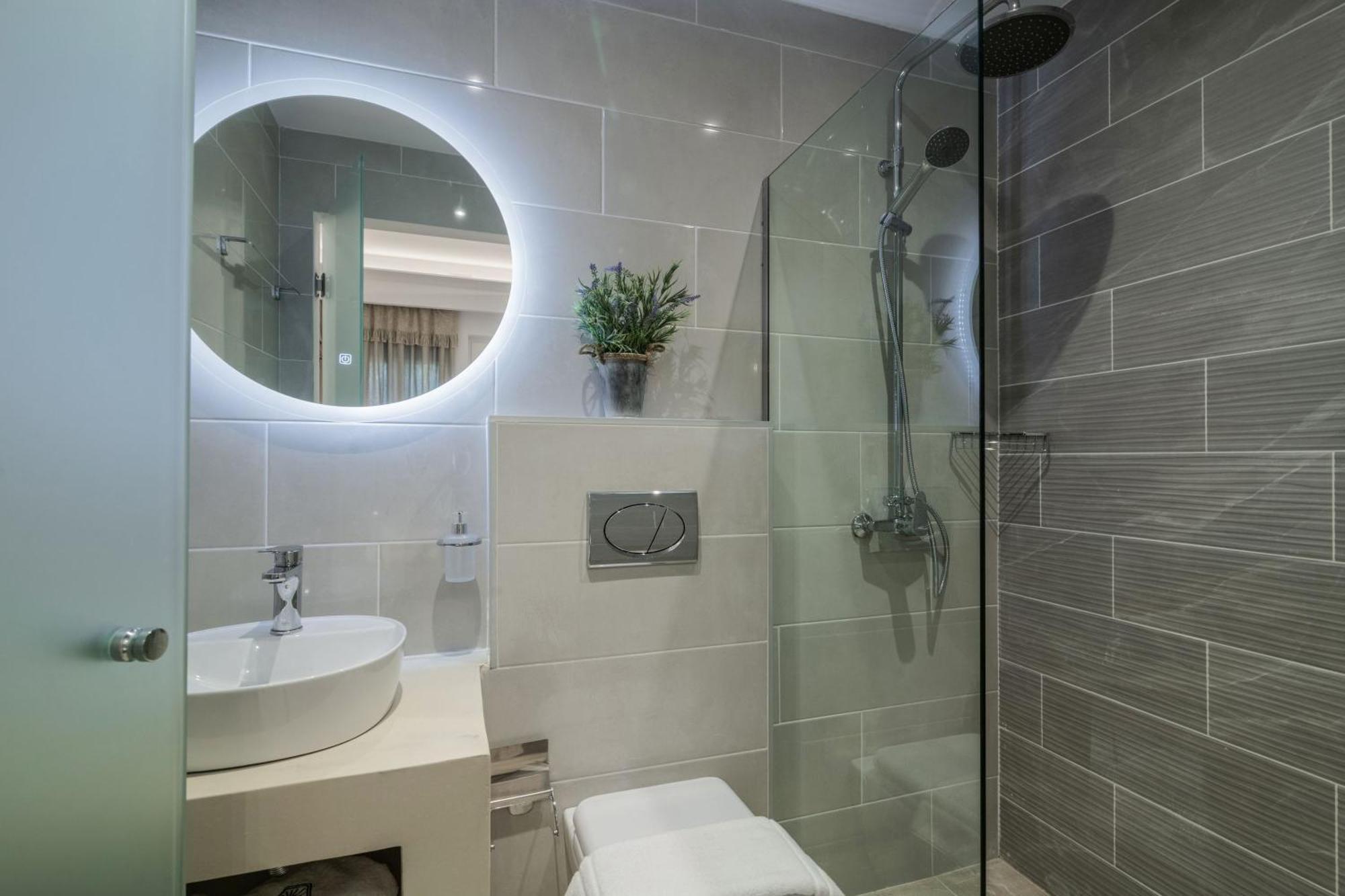 Suncourt Lux Rooms Laganas Rum bild